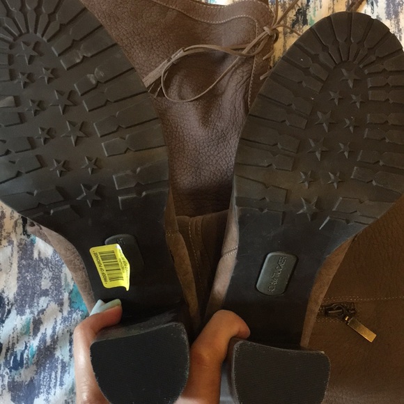 CLOSET CLOSING 1/31! Adam Tucker Kisha Tall Boots - Picture 8 of 8